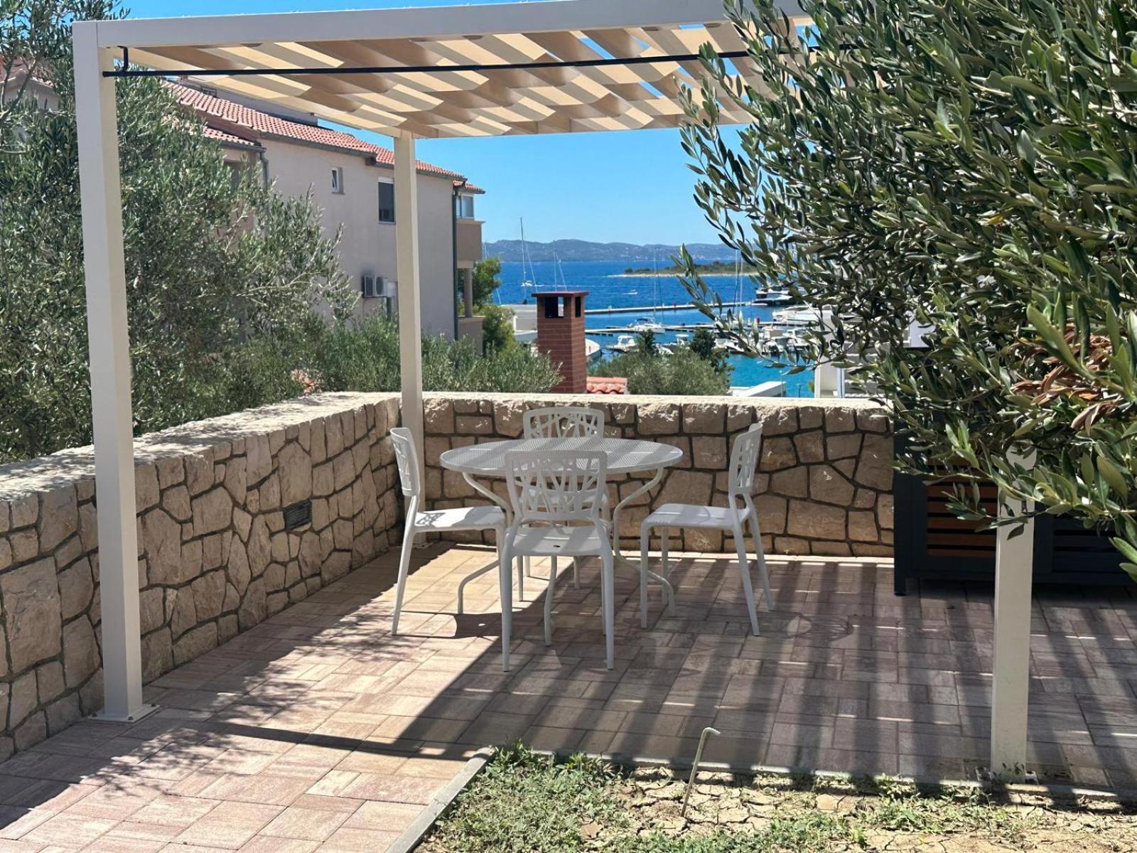 Oleandra Apartments Драге Екстериор снимка