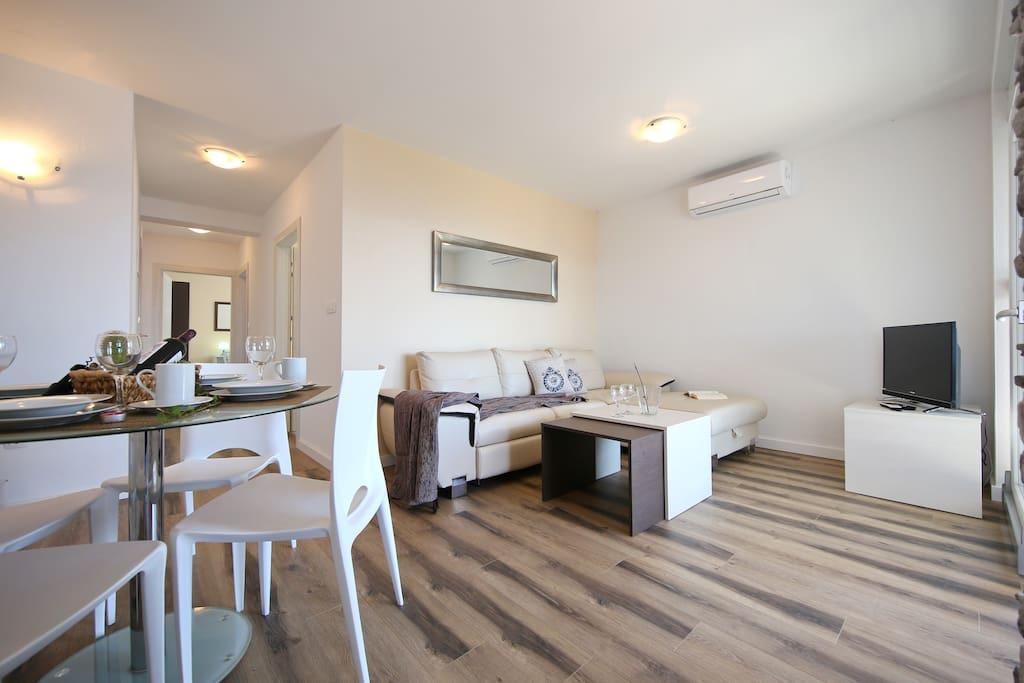 Oleandra Apartments Драге Екстериор снимка