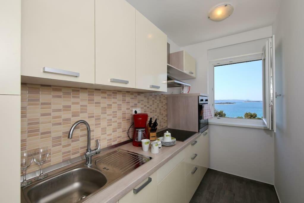 Oleandra Apartments Драге Екстериор снимка